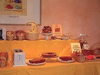 Hotel Moderno Rimini 3*,